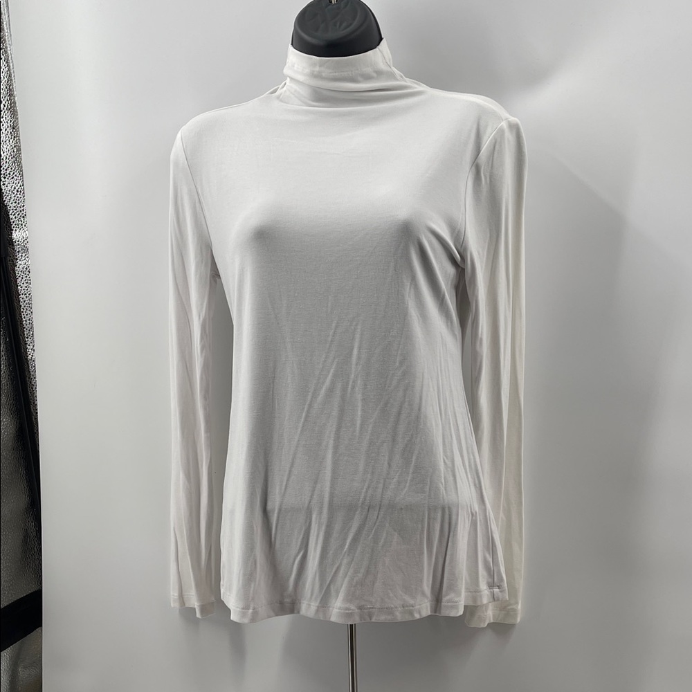 1.5.26 Practical White Long Sleeve Turtleneck Top